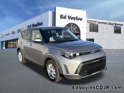 Used 2023 Kia Soul LX w/ Option Group 015