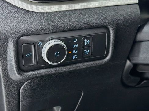 Used 2020 Ford Explorer XLT w/ Equipment Group 202A AWD/4WD image 10