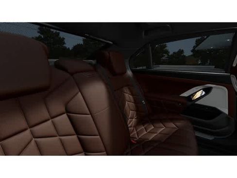 Used 2025 BMW i7 eDrive50 w/ M Sport Package image 12