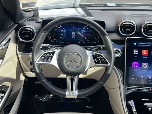 Used 2025 Mercedes-Benz C 300 4MATIC Sedan image 31