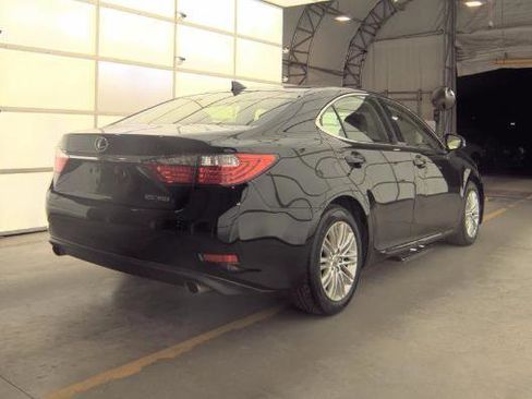 Used 2015 Lexus ES 350 w/ Luxury Package image 2