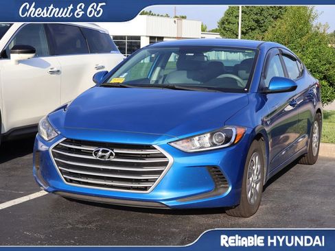 Used 2017 Hyundai Elantra SE FWD image 11