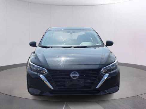 Used 2025 Nissan Sentra SV FWD image 2