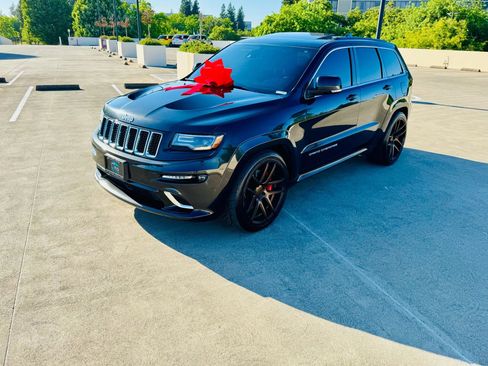 Used 2014 Jeep Grand Cherokee SRT8 w/ Luxury Group II image 12