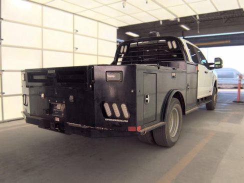 Used 2024 Ford F350 XL w/ XL Chrome Package AWD/4WD image 3