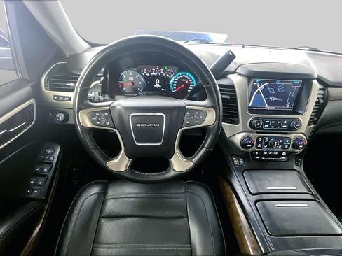 Used 2019 GMC Yukon Denali w/ Denali Ultimate Package RWD image 6