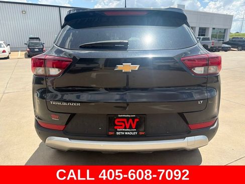 Used 2024 Chevrolet TrailBlazer LT w/ Convenience Package FWD image 4
