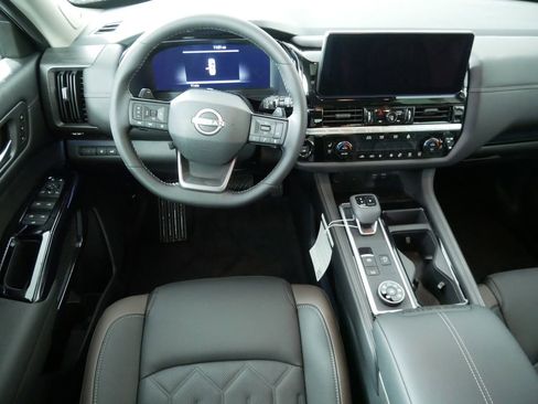 New 2026 Nissan Pathfinder Platinum AWD/4WD image 20