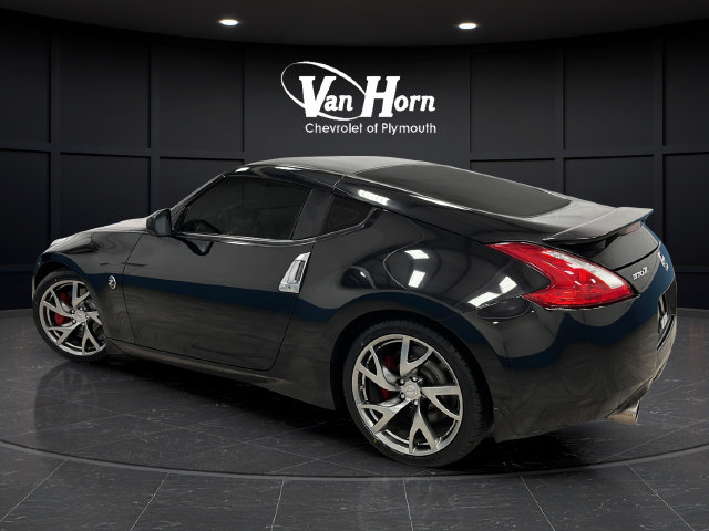 Used 2016 Nissan 370Z Coupe RWD image 5