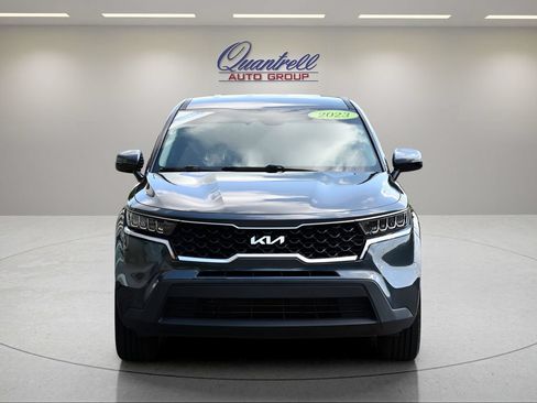 Used 2023 Kia Sorento LX AWD/4WD image 9