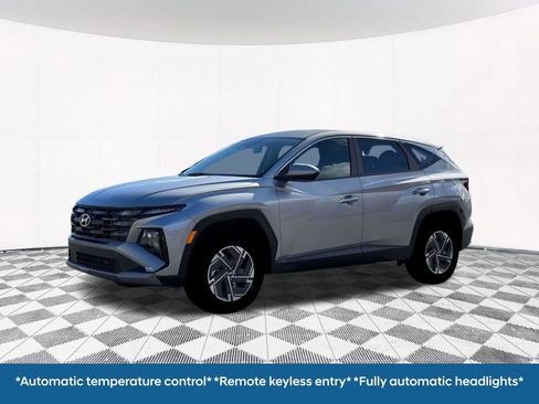 New 2026 Hyundai Tucson Blue SE w/ Tow & Go Package AWD/4WD image 2
