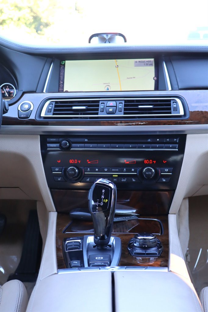 Used 2013 BMW 750Li RWD image 12