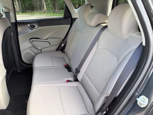 Used 2021 Kia Soul S FWD image 10