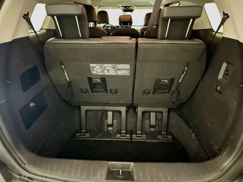 Used 2026 Kia Carnival FWD image 30
