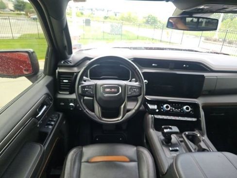 Used 2023 GMC Sierra 1500 AT4 w/ AT4 Preferred Package AWD/4WD image 29