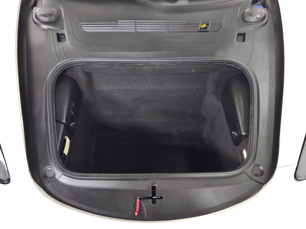 Used 2019 Porsche 718 Boxster RWD image 3