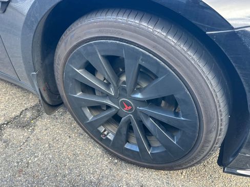 Used 2022 Tesla Model 3 Long Range image 12