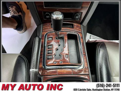 Used 2010 Jeep Grand Cherokee Laredo image 18