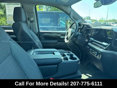 Used 2025 Chevrolet Silverado 2500 LT w/ Convenience Package AWD/4WD image 3