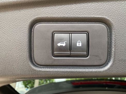 Certified 2023 Nissan Pathfinder SL w/ SL Premium Package AWD/4WD image 10