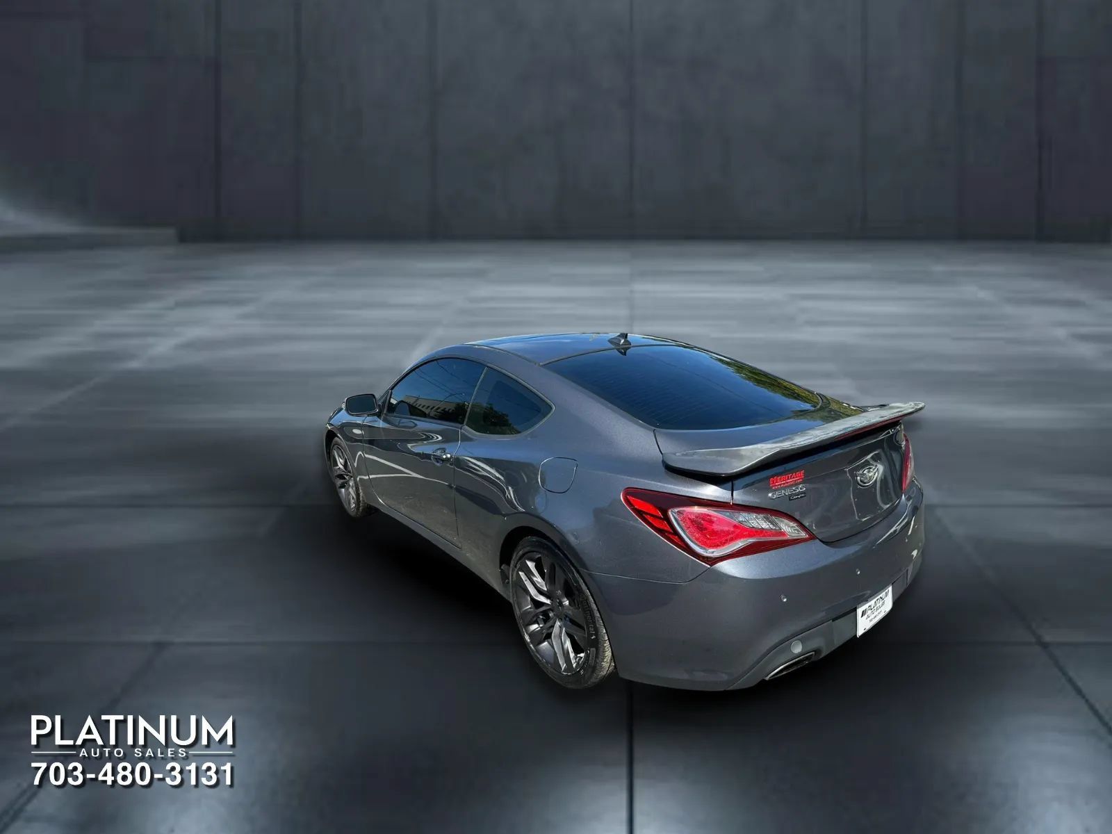Used 2015 Hyundai Genesis 3.8 RWD image 8