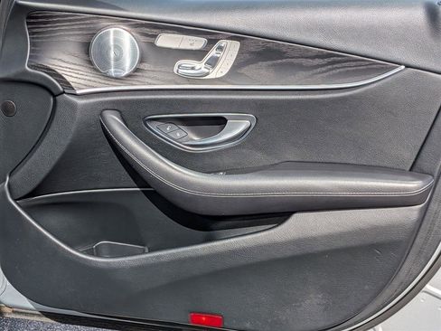 Used 2018 Mercedes-Benz E 300 image 31