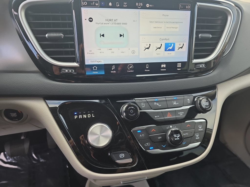 Used 2024 Chrysler Pacifica Touring-L FWD image 12