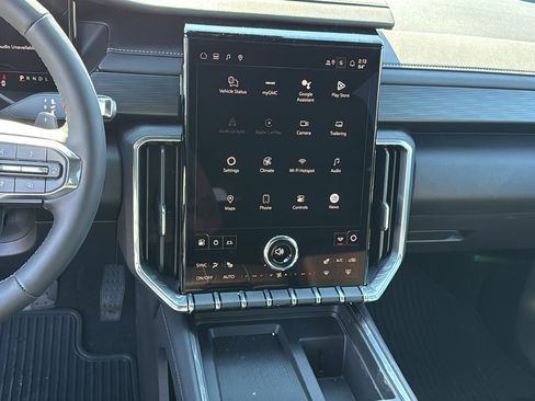 New 2026 GMC Acadia Elevation image 16