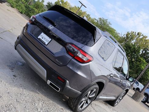 Used 2023 Honda Pilot Elite image 7