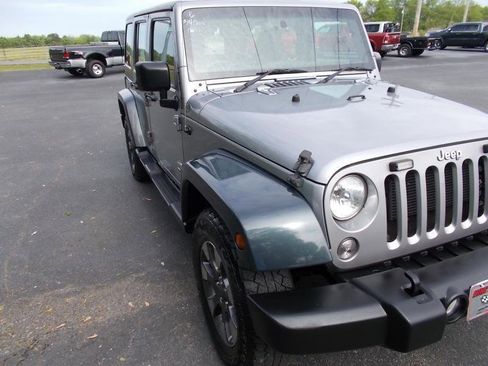 Used 2016 Jeep Wrangler Unlimited Sport image 10