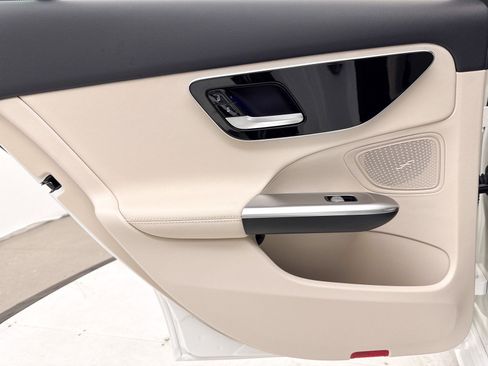 Used 2024 Mercedes-Benz C 300 Sedan image 29