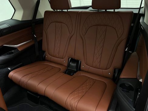 Certified 2023 BMW X7 xDrive40i w/ Climate Comfort Package image 18