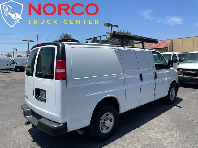 Used 2018 Chevrolet Express 2500 RWD image 4
