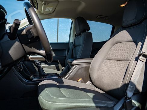 Used 2022 GMC Canyon Elevation image 25