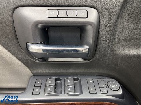 Used 2017 GMC Sierra 2500 SLT w/ Duramax Plus Package image 30