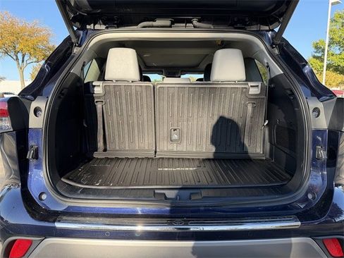 Used 2022 Toyota Highlander Platinum image 33