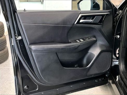 Used 2024 Mitsubishi Outlander SE AWD/4WD image 9