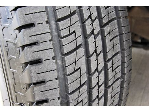 Used 2025 Chevrolet Silverado 1500 LT image 31