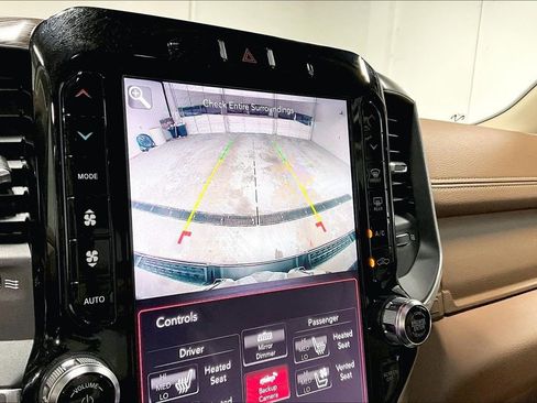 Used 2019 RAM 1500 Laramie image 29