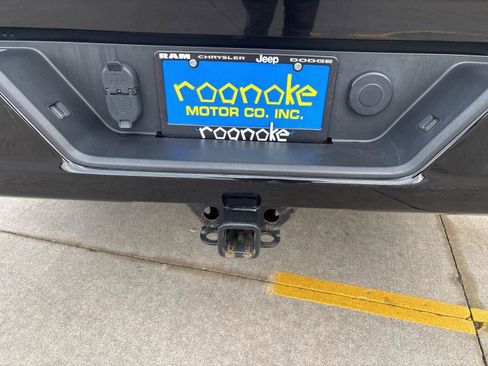 Used 2021 GMC Sierra 1500 Elevation image 19