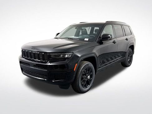 New 2025 Jeep Grand Cherokee L Altitude image 3