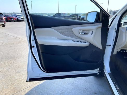 Used 2021 Nissan Murano SL w/ SL Moonroof Package AWD/4WD image 10