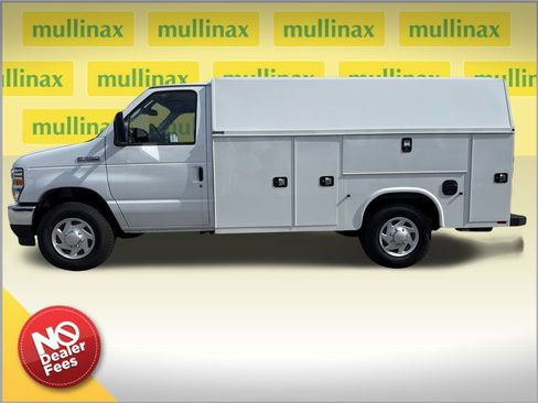 New 2026 Ford E-350 and Econoline 350 Super Duty w/ Power Equipment Group image 2