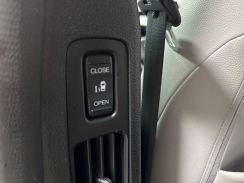 Used 2018 Honda Odyssey EX-L image 12