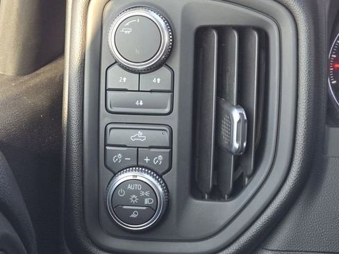 Used 2021 GMC Sierra 2500 4x4 Crew Cab w/ Convenience Package image 22