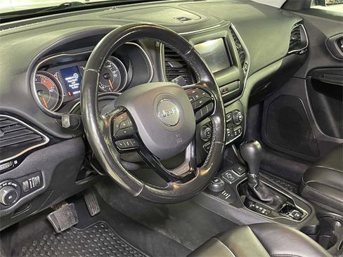 Used 2020 Jeep Cherokee Latitude Plus image 15