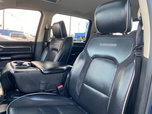 Used 2019 RAM 1500 Laramie AWD/4WD image 10