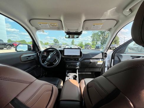 New 2026 Ford Bronco Sport Outer Banks w/ Outer Banks Tech Package+ AWD/4WD image 13