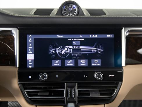 Certified 2023 Porsche Macan GTS AWD/4WD image 24