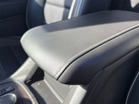 Used 2023 GMC Acadia Denali w/ Denali Ultimate Package image 16